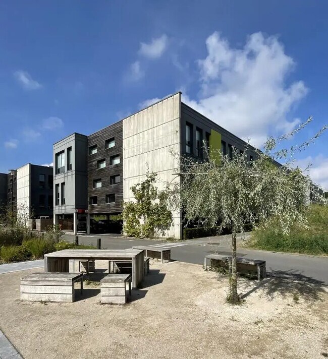 Plus de détails pour 87 Rue Du Molinel, Marcq-en-Baroeul - Bureau à louer