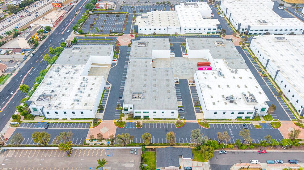 21160 S Figueroa St, Carson, CA à louer - Photo de l’immeuble – Image 3 sur 4