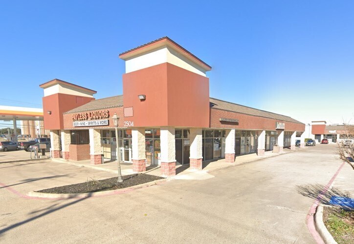 2520 K Ave, Plano, TX à louer - Photo de l’immeuble – Image 1 sur 2