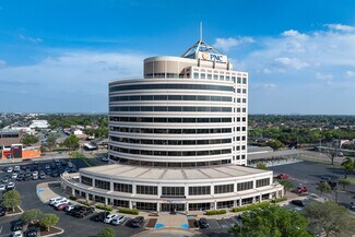 Plus de détails pour 3900 N 10th St, McAllen, TX - Bureau à louer