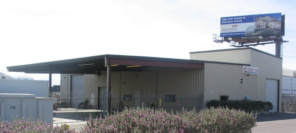 5217 W Buckeye Rd, Phoenix, AZ à louer - Photo de l’immeuble – Image 2 sur 4