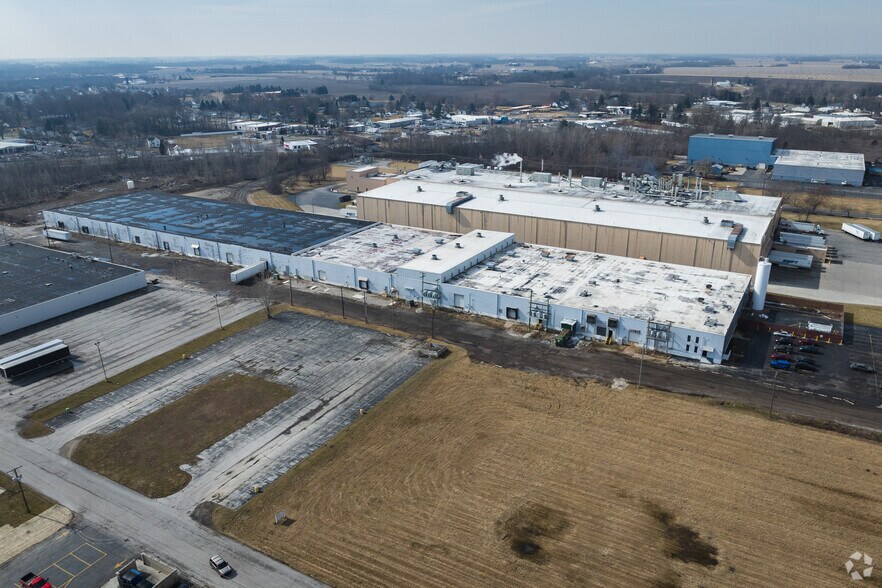 2101 Cedar St, Fremont, OH à louer - Photo de l’immeuble – Image 2 sur 7