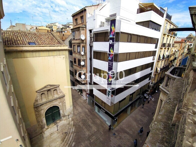 Immeuble residentiel dans Lleida, Lérida à vendre - Photo de l’immeuble – Image 1 sur 17