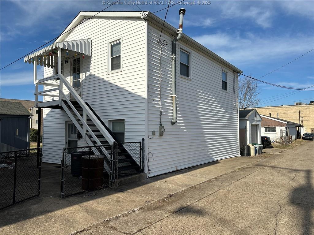126 6th Ave, South Charleston, WV à vendre Photo principale– Image 1 sur 15