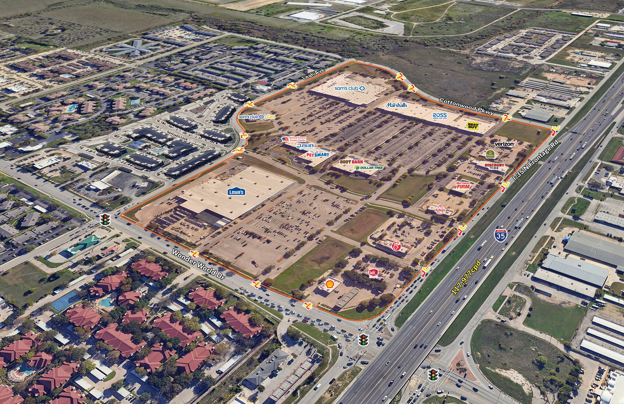 1050 McKinley Place Dr, San Marcos, TX à louer Photo principale– Image 1 sur 16