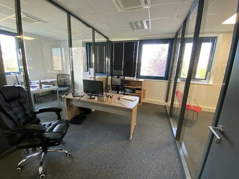 Bureau dans Écully à louer - Photo intérieure – Image 3 sur 8