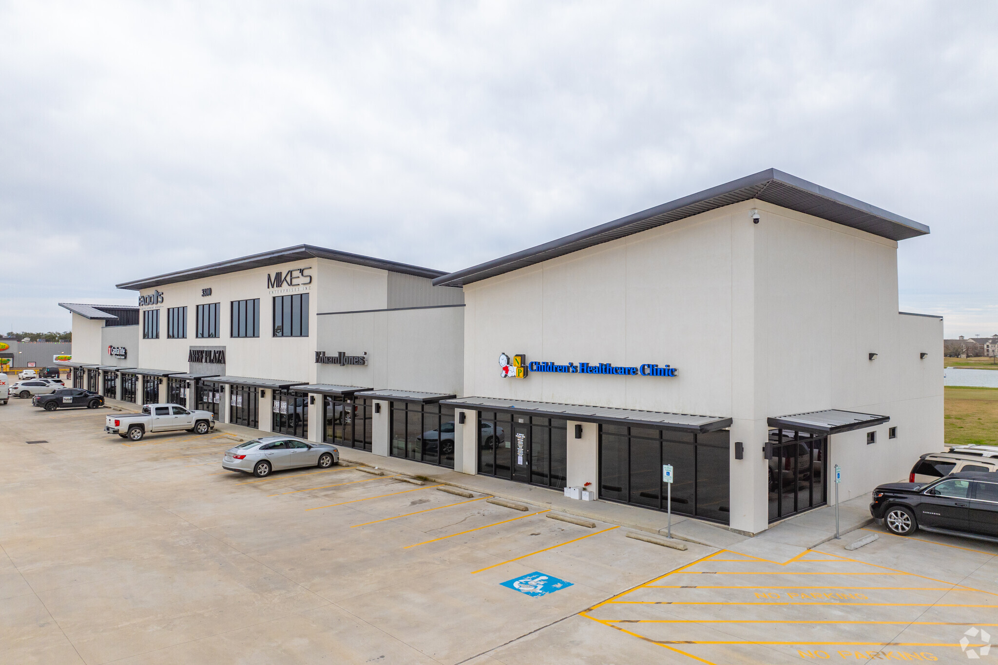 3300 Jimmy Johnson Blvd, Port Arthur, TX à louer Photo de l’immeuble– Image 1 sur 10