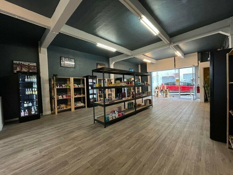 Local commercial dans Grasse à vendre - Photo intérieure – Image 2 sur 4
