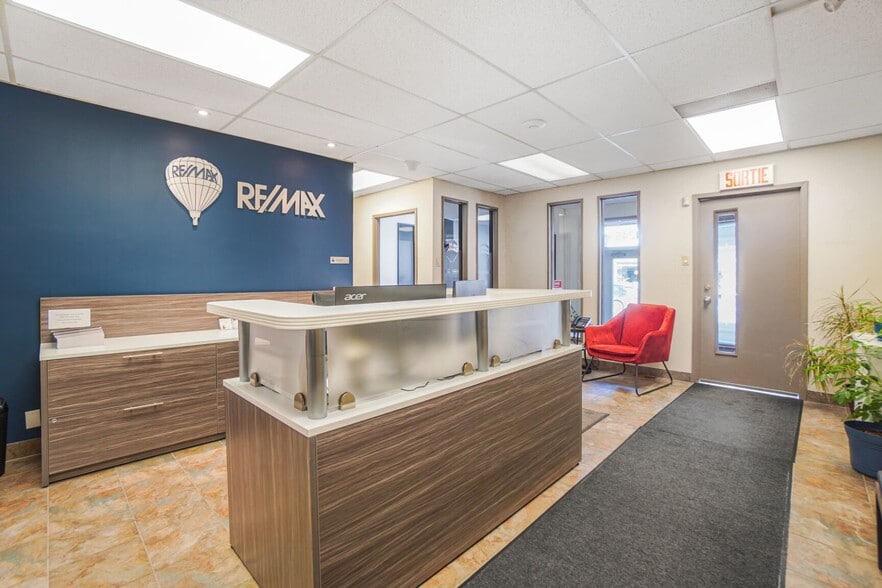 1231-1247 Rue Notre-Dame O, Montréal, QC à vendre - Photo intérieure – Image 2 sur 19