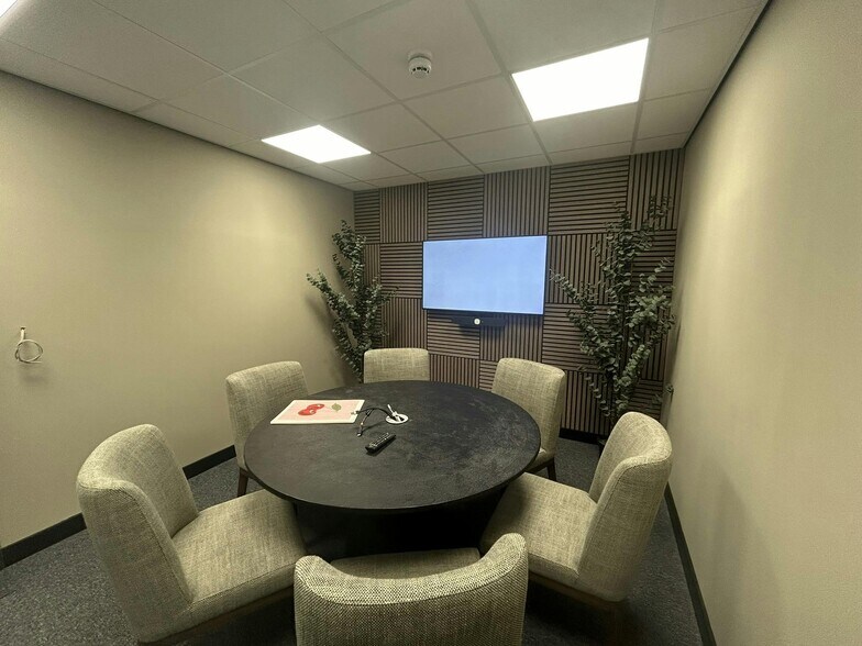 310 Europa Blvd, Warrington à louer - Photo de l’immeuble – Image 3 sur 11