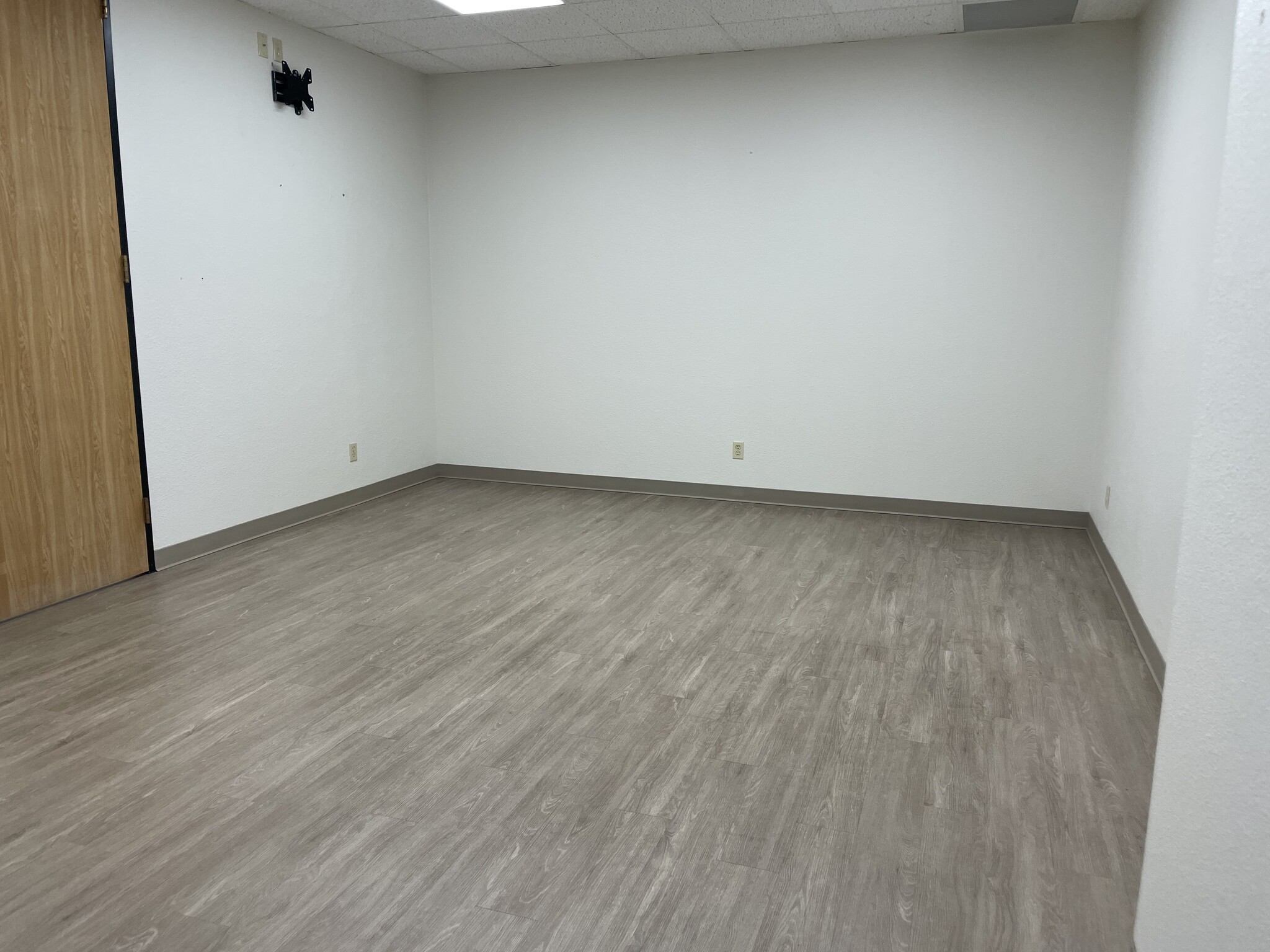 4848 NE Stallings Dr, Nacogdoches, TX à vendre Photo intérieure– Image 1 sur 9