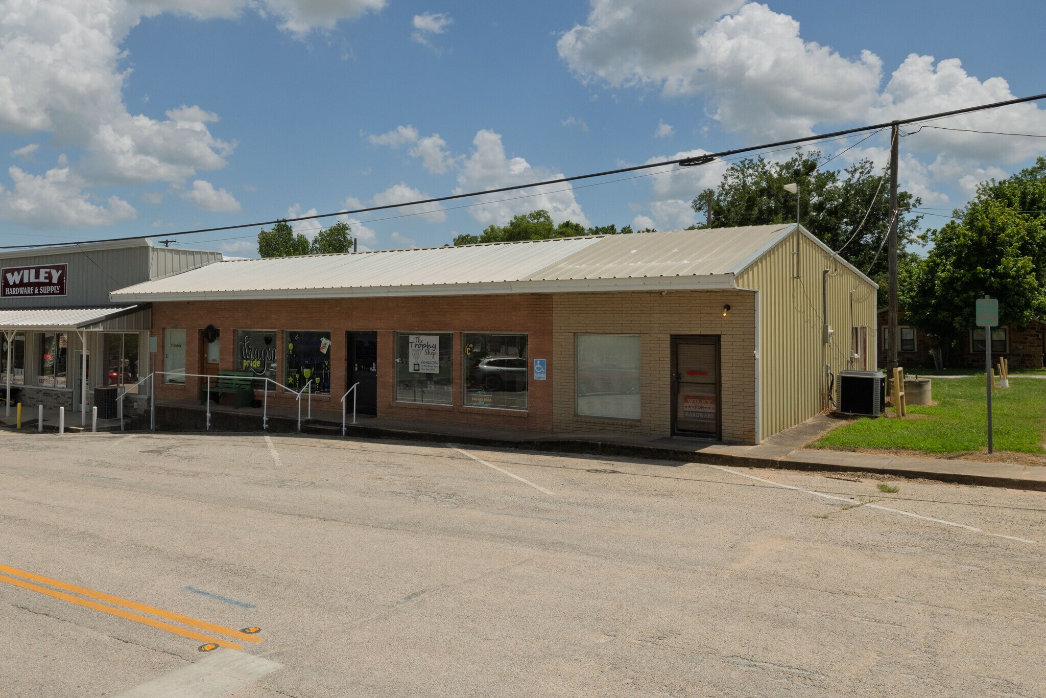 113 W Decatur St, Chico, TX à vendre Photo principale– Image 1 sur 37