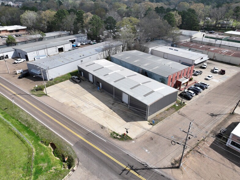 650 Ridgewood Rd, Ridgeland, MS à louer - Photo de l’immeuble – Image 3 sur 20