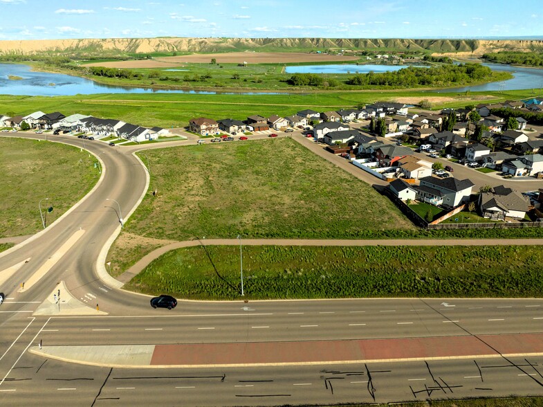 21 Ranchlands Boulevard Northeast, Medicine Hat, AB à vendre - Photo de l’immeuble – Image 2 sur 6