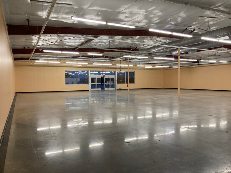 4955 Richlands Hwy, Jacksonville, NC à louer - Photo intérieure – Image 3 sur 19