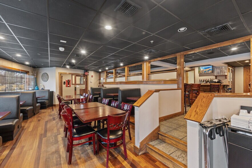 275 N Main St, West Bridgewater, MA à vendre - Photo de l’immeuble – Image 3 sur 12