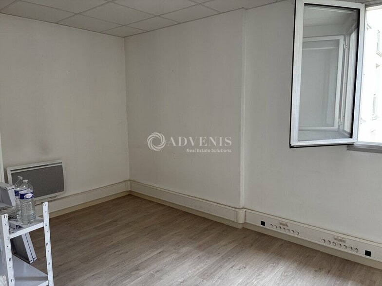 Bureau dans Tours à vendre - Photo intérieure – Image 2 sur 9