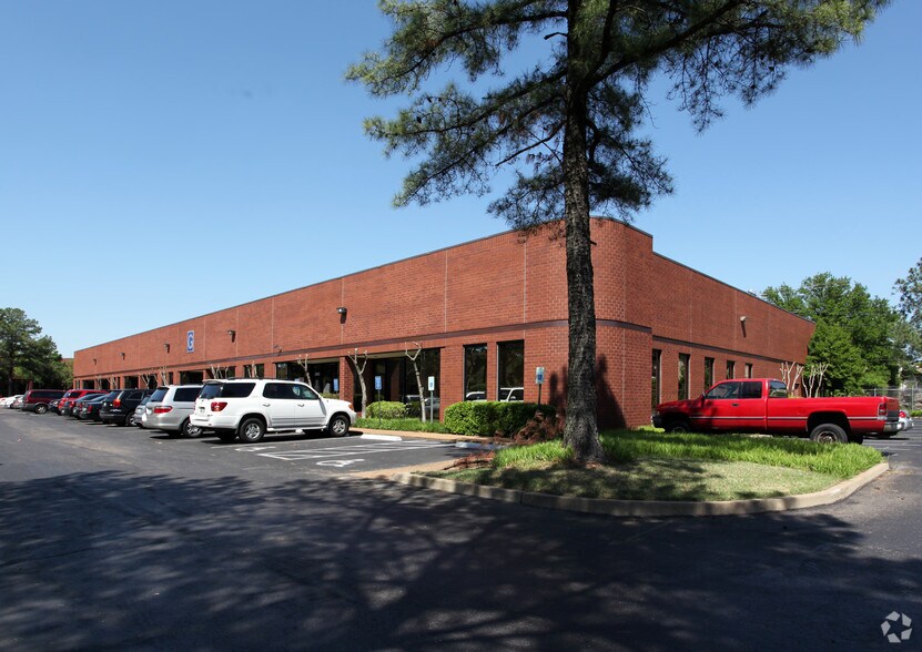 2829 Business Park Dr, Memphis, TN à louer - Photo principale – Image 2 sur 15