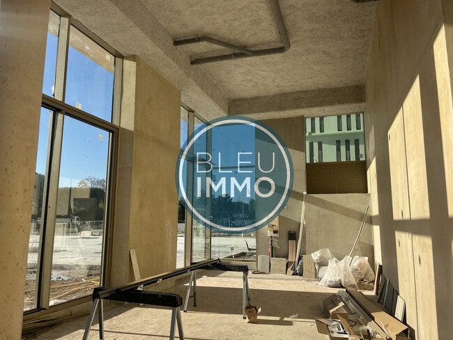 Plus de détails pour Local commercial à louer