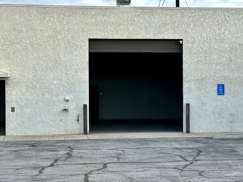 12234 Firestone Blvd, Norwalk, CA à louer - Photo de l’immeuble – Image 3 sur 25