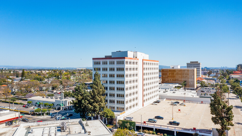 1200 N Main St, Santa Ana, CA à vendre - Photo de l’immeuble – Image 3 sur 15