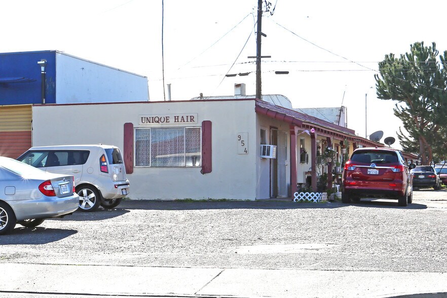 954 Broadway Ave, Atwater, CA à louer - Photo de l’immeuble – Image 2 sur 14
