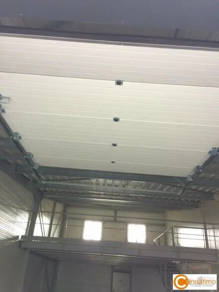 Local d’activités dans Bordeaux à louer - Photo de l’immeuble – Image 3 sur 3