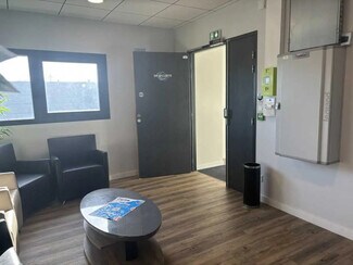 Plus de détails pour 5 Bis Avenue Roger Lapébie, Villenave-d'Ornon - Bureau à louer