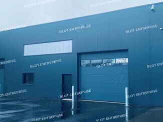 Plus de détails pour Local d'activités à louer