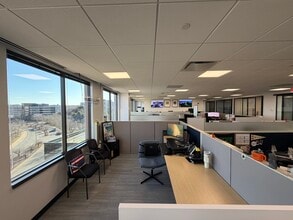 1200 Crown Colony Dr, Quincy, MA à louer Photo intérieure– Image 1 sur 11