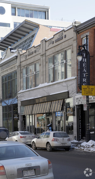 272-278 Rue Sainte-Catherine E, Montréal, QC à vendre - Photo de l’immeuble – Image 2 sur 2
