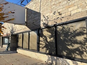 4210 W Irving Park Rd, Chicago, IL à louer Photo intérieure– Image 1 sur 5