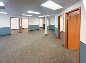 15800 SE Piazza Ave, Clackamas, OR à louer Photo intérieure– Image 2 sur 4