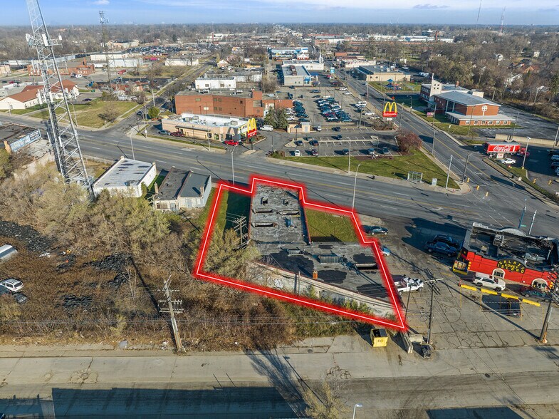 13633-13649 W Grand River Ave 3 Parcels portefeuille de 3 biens à vendre sur LoopNet.fr - Photo principale – Image 2 sur 3