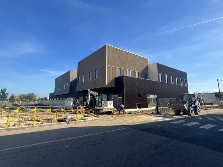 Local d'activités dans Buchelay à vendre - Photo de la construction – Image 2 sur 3