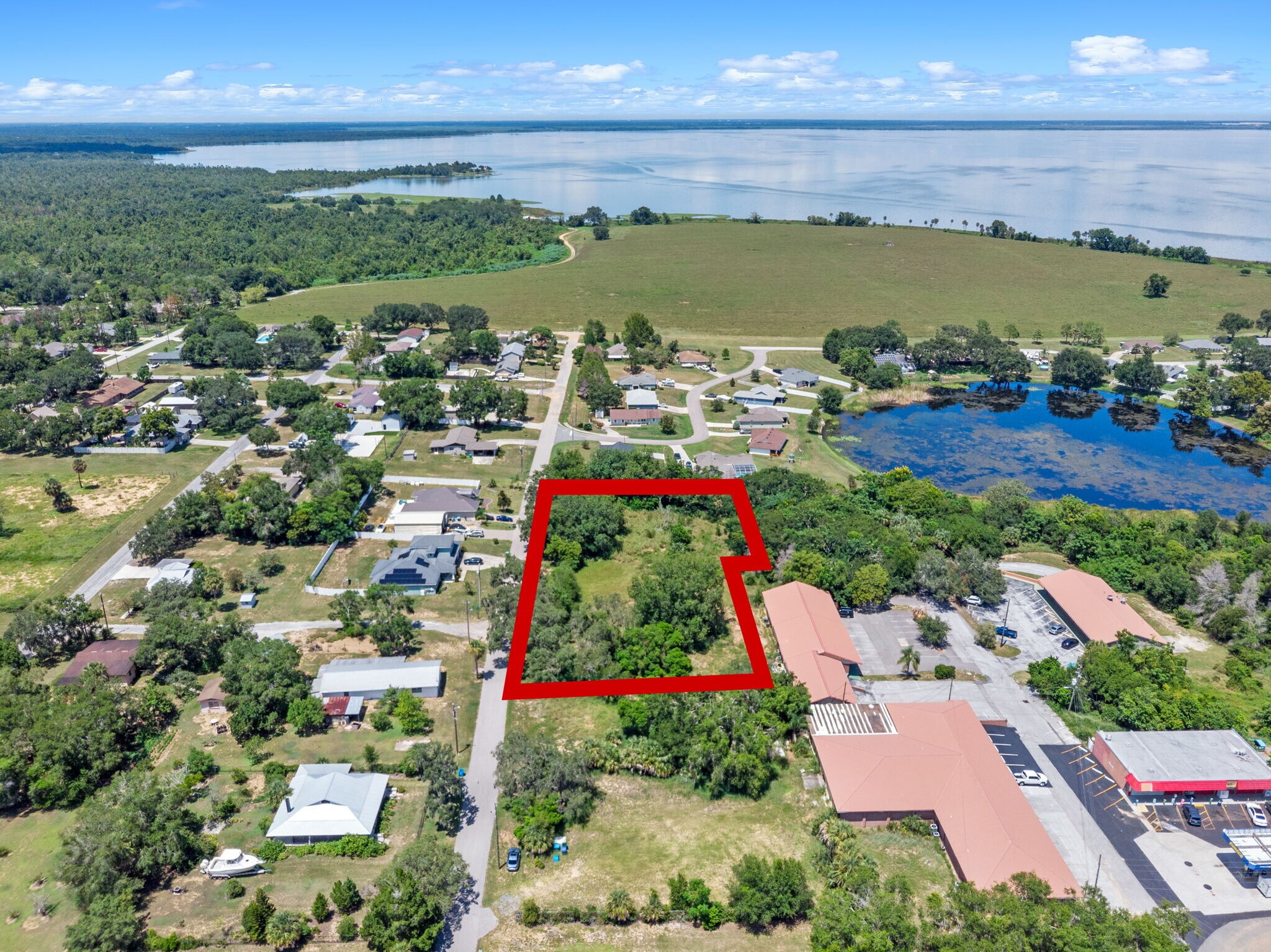 8th Street, Montverde, FL à vendre Photo principale– Image 1 sur 21