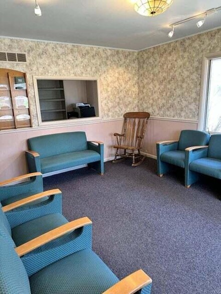 1134 E Ganson St, Jackson, MI à vendre - Photo intérieure – Image 3 sur 18