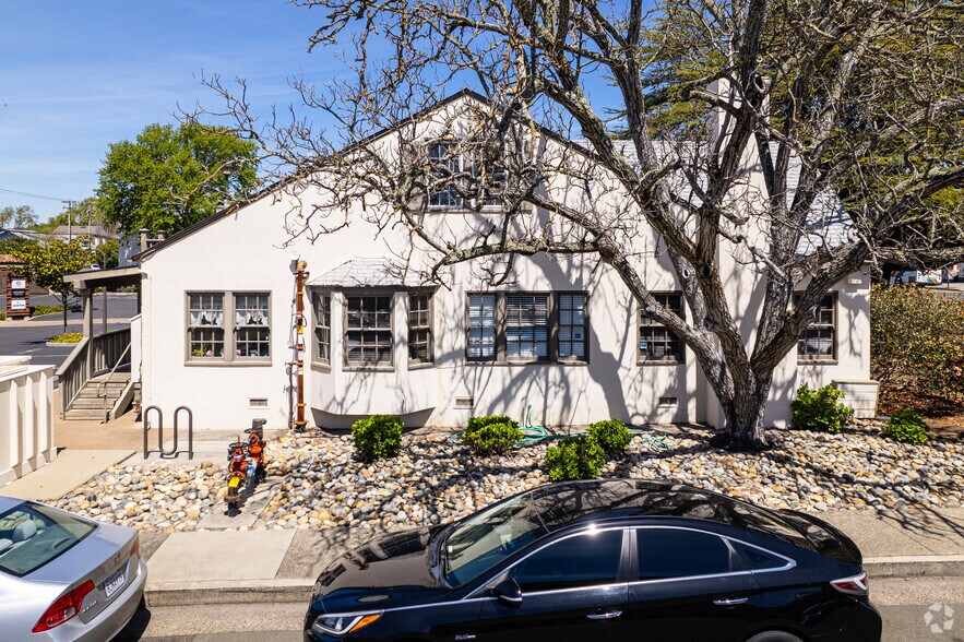 645-651 Broadway, Sonoma, CA à louer - Photo de l’immeuble – Image 3 sur 8