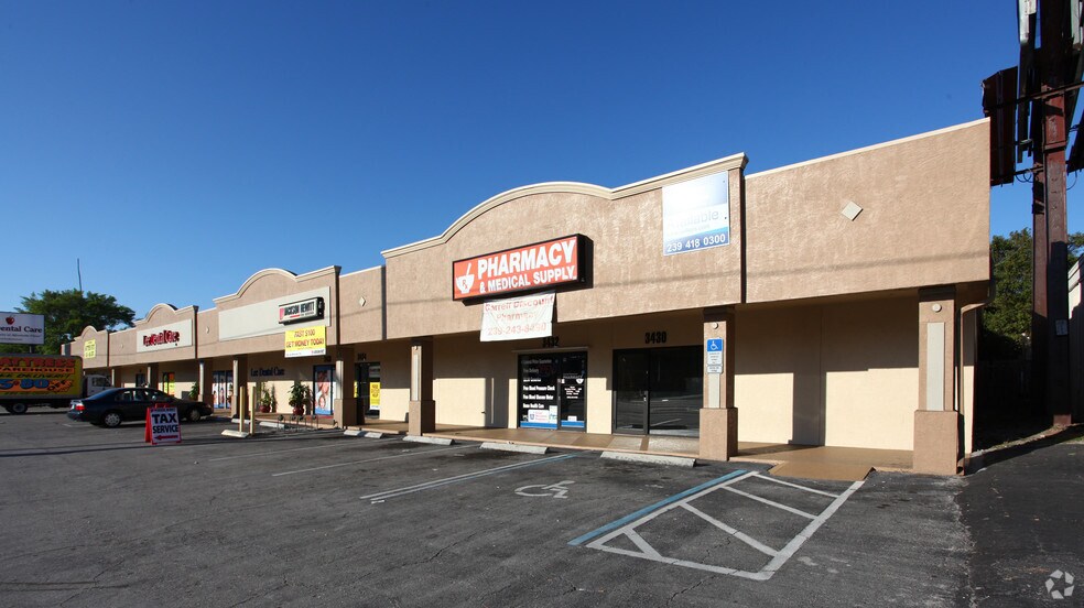 3430-3452 S Cleveland Ave, Fort Myers, FL à louer - Photo de l’immeuble – Image 3 sur 5