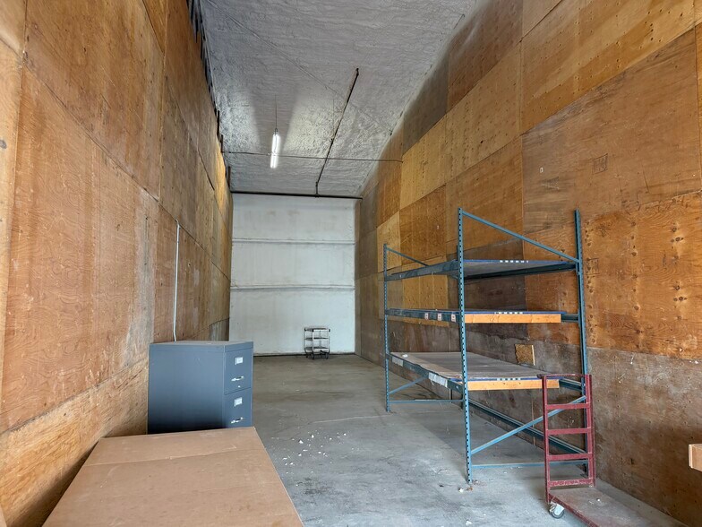 48 Warehouse Rd, Hyannis, MA à louer - Photo de l’immeuble – Image 2 sur 3