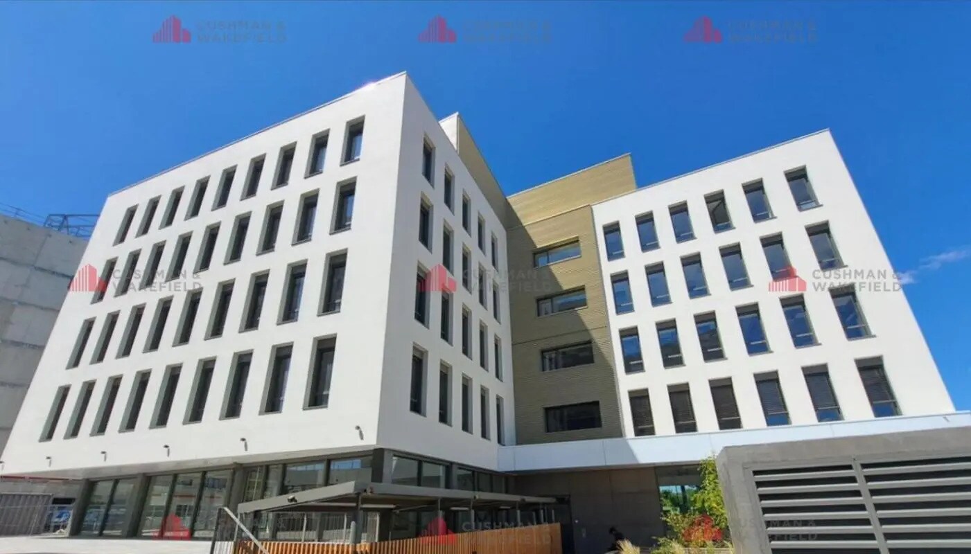 Bureau dans Dijon à louer Photo de l’immeuble– Image 1 sur 5