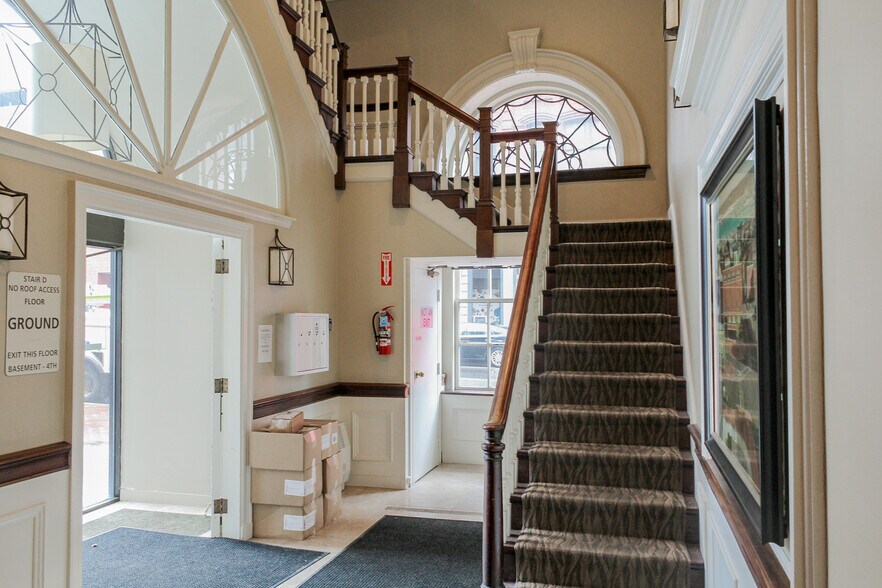 188 Middle St, Portland, ME à louer - Hall d’entrée – Image 2 sur 7