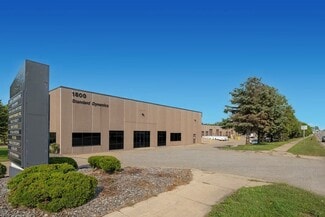 Plus de détails pour 1800 Cliff Rd E, Burnsville, MN - Industriel/Logistique à louer
