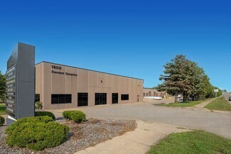 Plus de détails pour 1800 Cliff Rd E, Burnsville, MN - Industriel/Logistique à louer