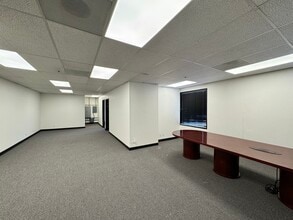 2355 Paragon Dr, San Jose, CA à louer Photo intérieure– Image 1 sur 7
