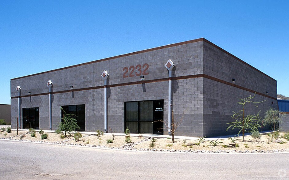 2232 E Rose Garden Loop, Phoenix, AZ à louer - Photo de l’immeuble – Image 2 sur 8