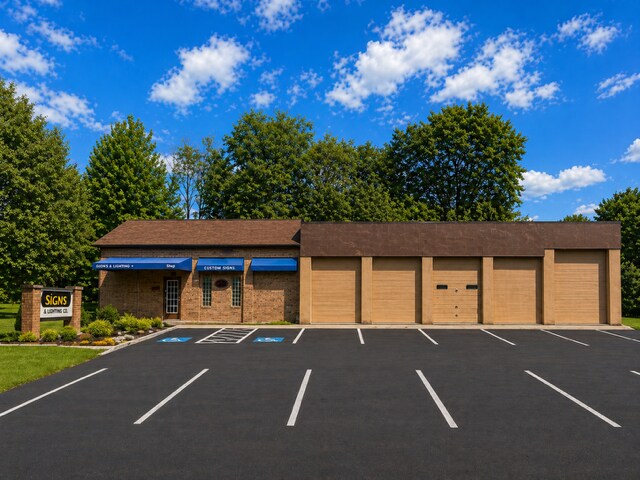 818 S Arch Ave, Alliance, OH à vendre - Photo de l’immeuble – Image 3 sur 5