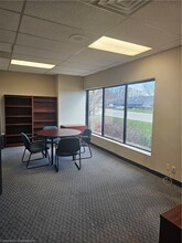 114 Shoemaker St, Kitchener, ON à louer Photo intérieure– Image 1 sur 4