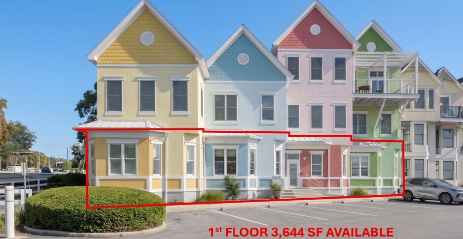 720 Bayfront Pky, Pensacola, FL à louer - Photo de l’immeuble – Image 2 sur 16