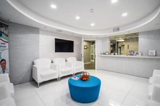 7600 SW 57th Ave, Miami, FL à louer Photo intérieure– Image 1 sur 21